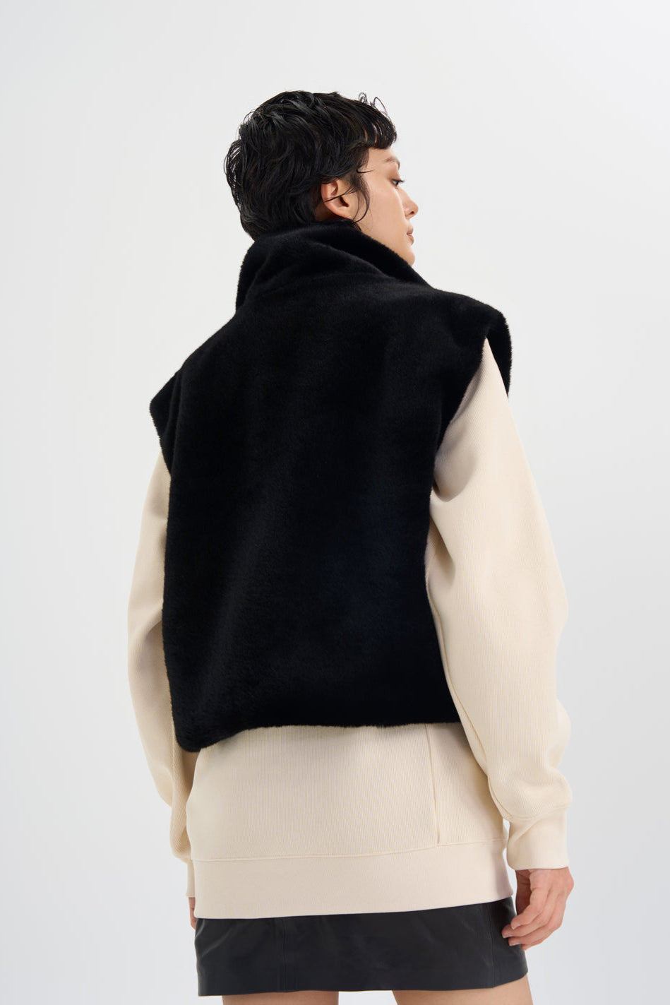 FAUX FUR VEST